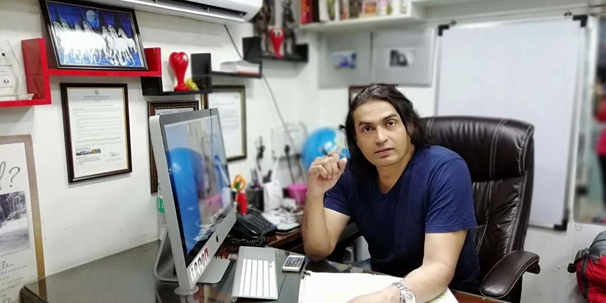 Subhash Dhankar on set